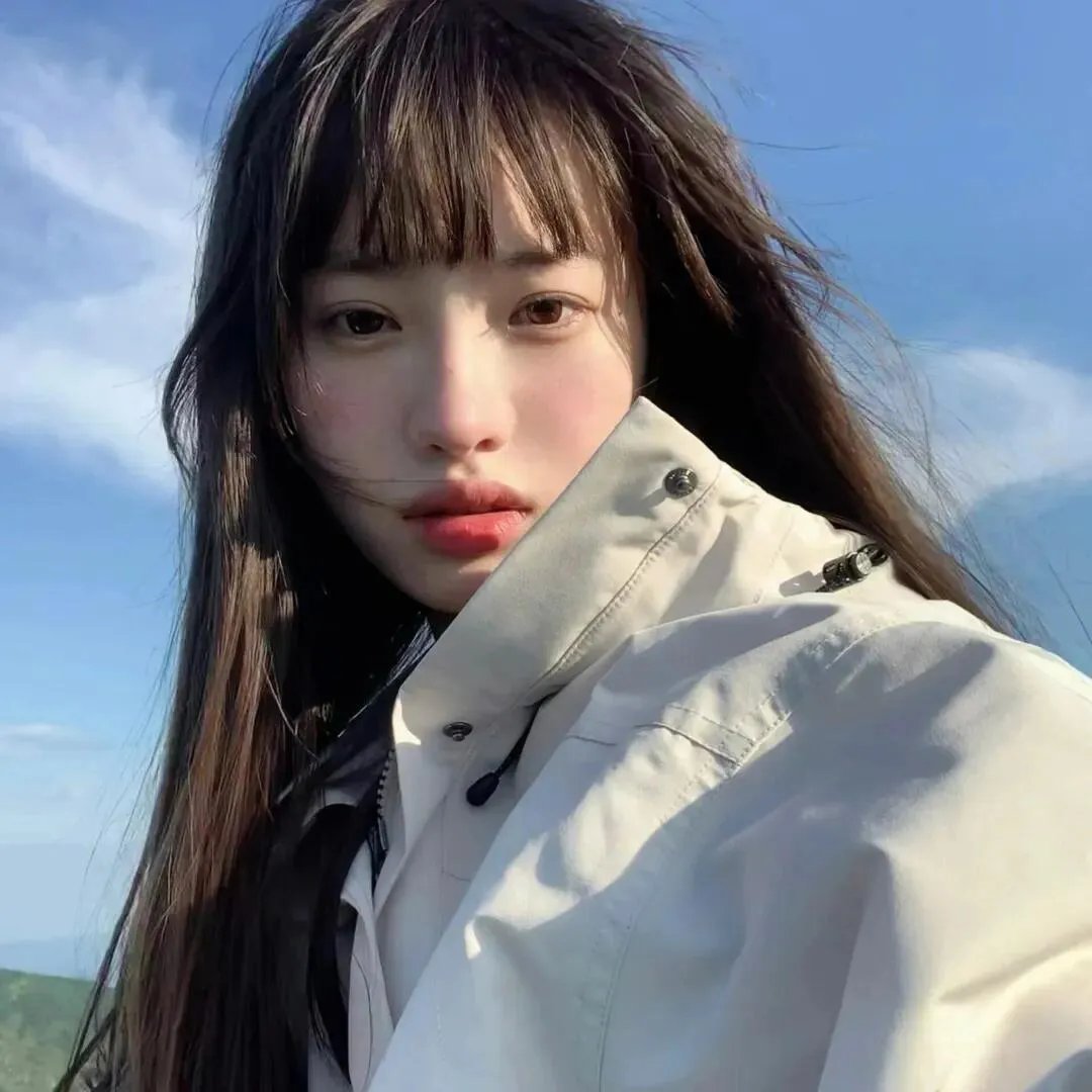 《酷爱电影的庞波小姐》海报